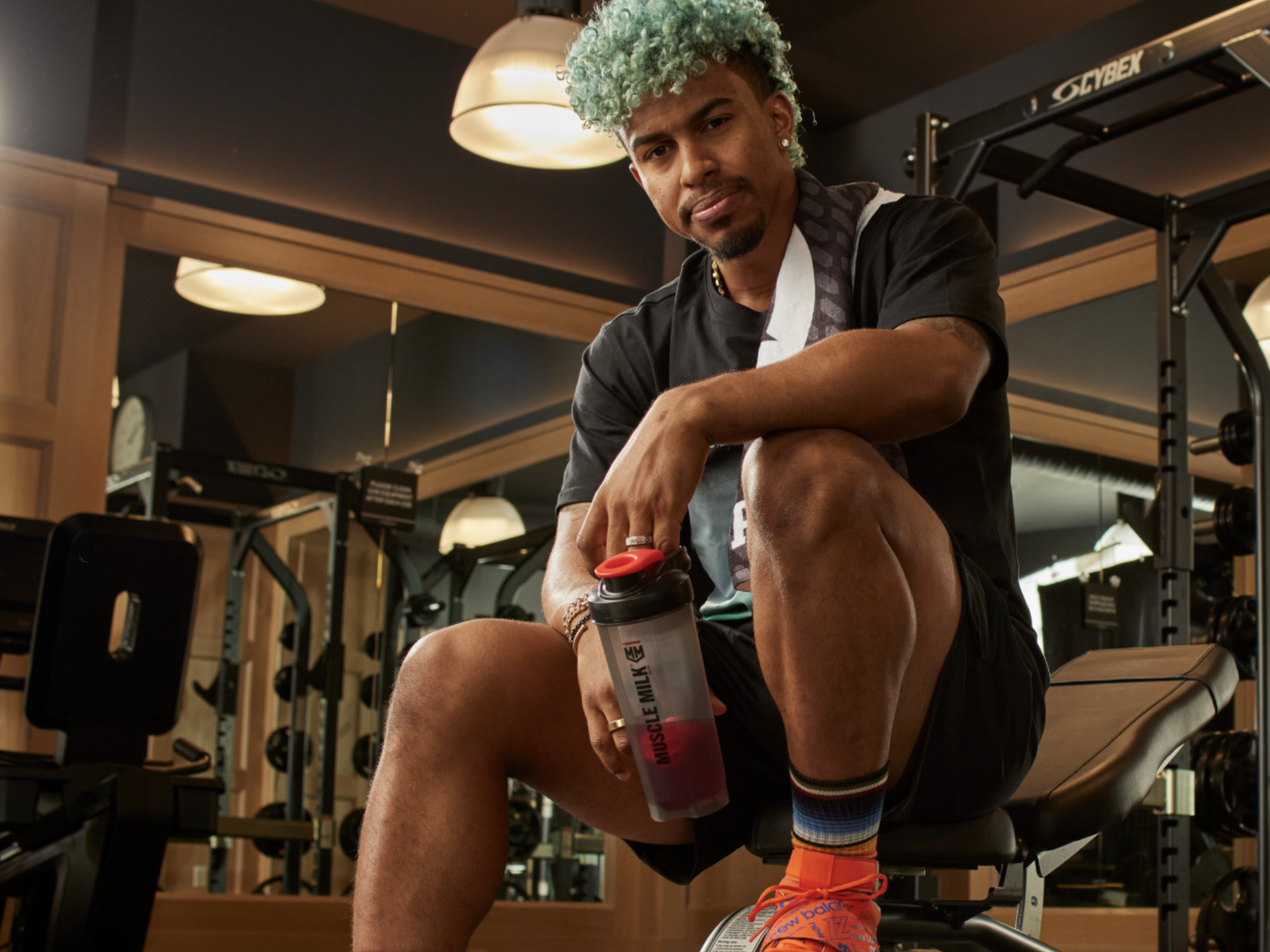 Muscle Milk Shaker Bottle 24 oz, mixing ball included - Image 3