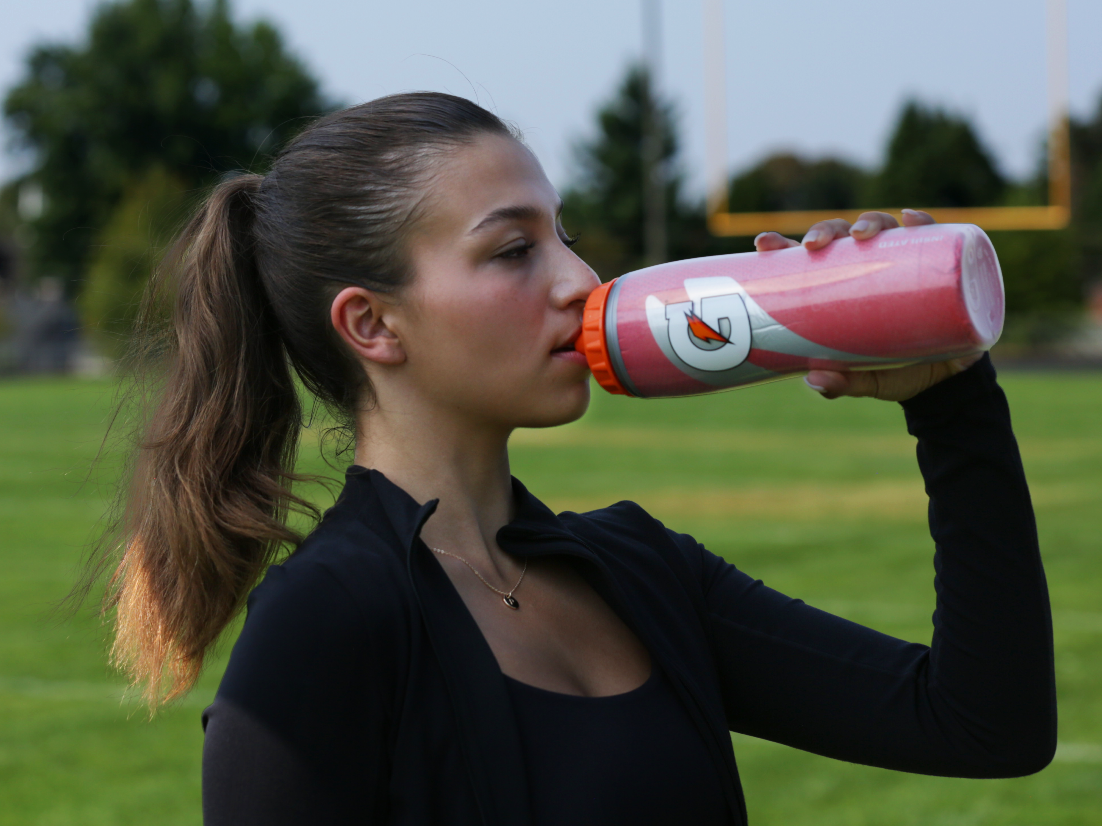 Insulated Squeeze Water Bottle 30 oz, keeps drinks colder - Image 5